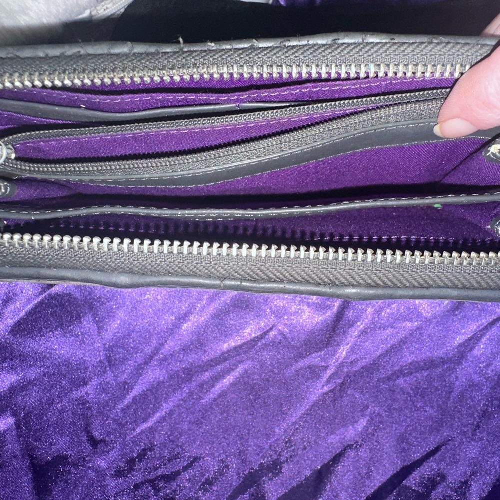 Gray Quilted Wallet with Rhinestone Design - Picture 4 of 5